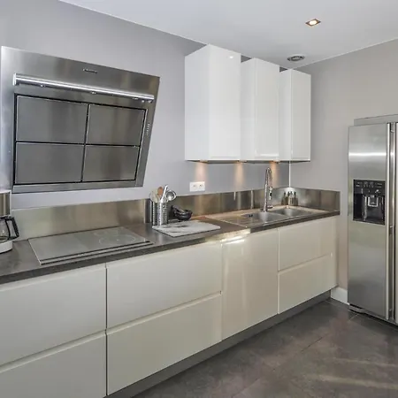 Holiday home 3 Bedroom Lovely In *
